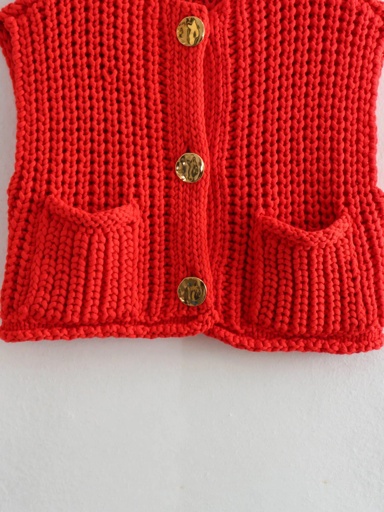 Multicolor chunky needle knitted vest